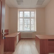 Lokal na parterze kamienicy, były Bank w Lesku