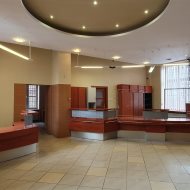 Lokal na parterze kamienicy, były Bank w Lesku