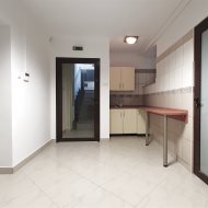 Lokale biurowe handlowe usługow Lesko Centrum