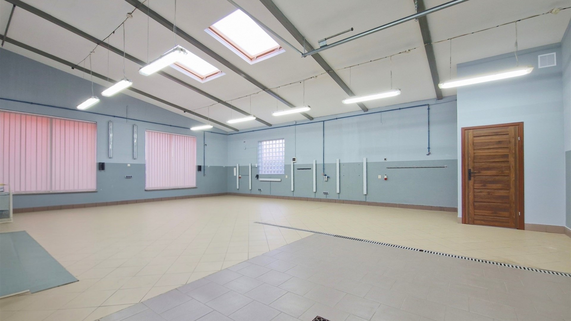 Atrakcyjny lokal 130m2 Dąbrówka,Sanok