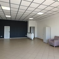 Lokal przy głównej ulicy - Dąbrówka Sanok