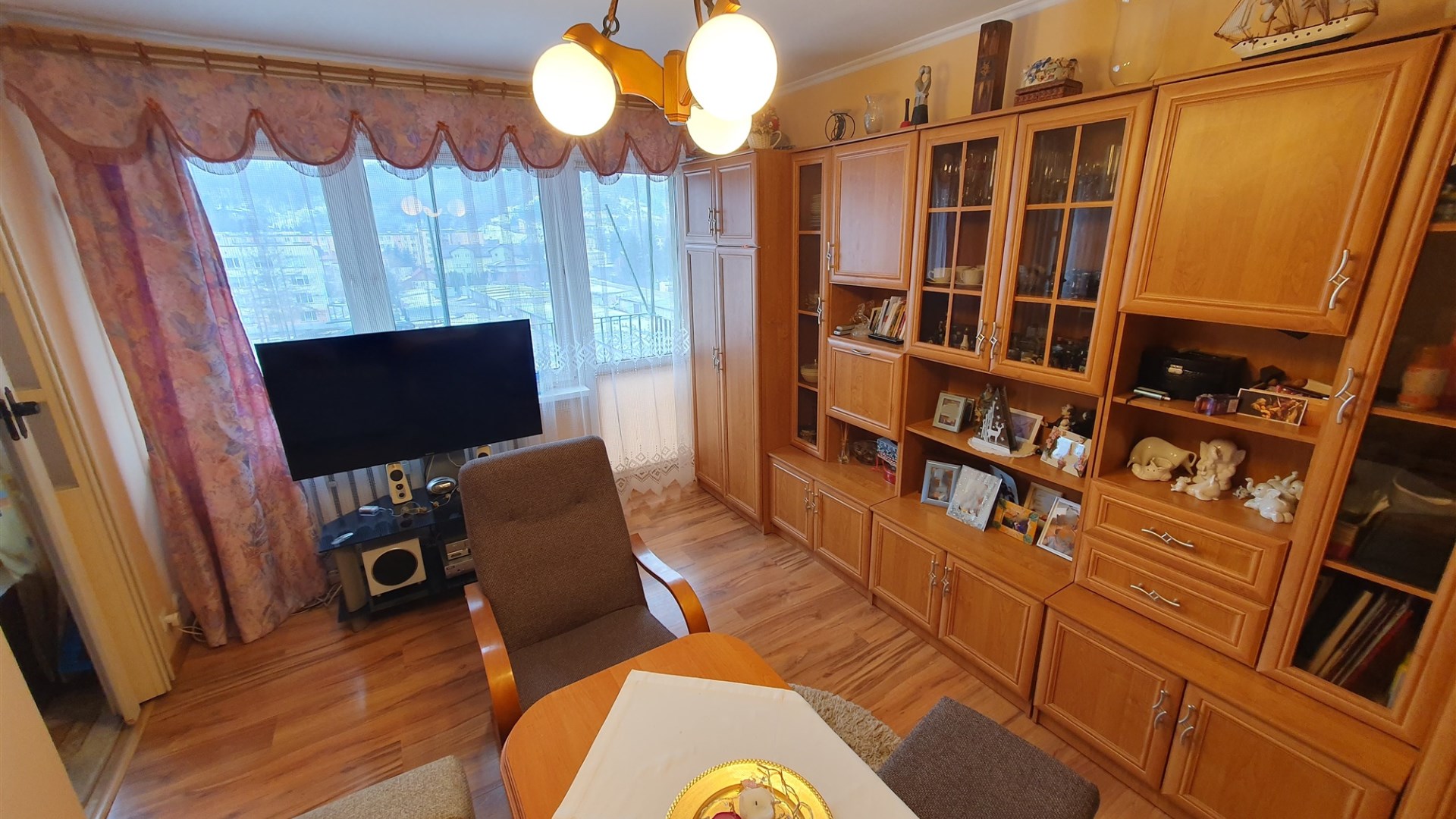 Duże mieszkanie, 5 pokoi, balkon