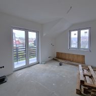 Lokal biurowo-usługowy na I piętrze pawilonu