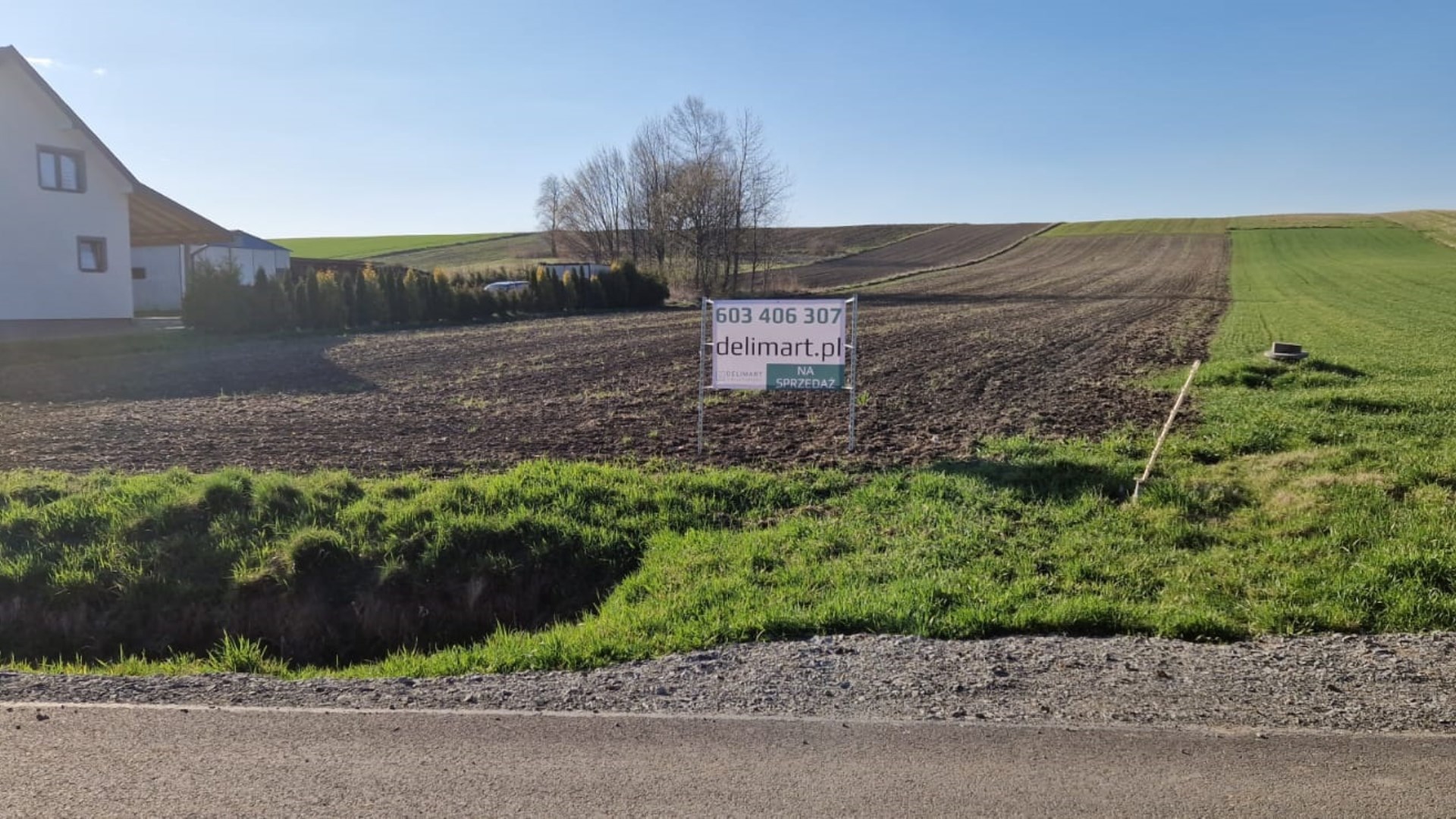 Działka na sprzedaż