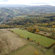 Działka z potencjałem inwestycyjnym obok winnicy  
