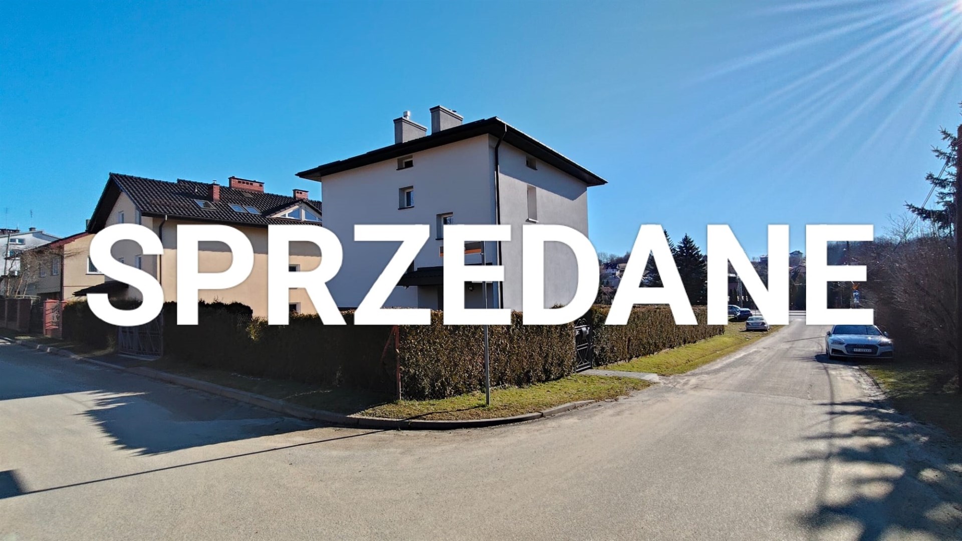 Ciekawy dom w super lokalizacji. 