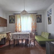 Atrakcyjny dom na działce 10,87 ar, Strachocina