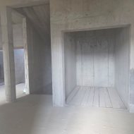 Nowoczesny budynek z potencjałem medycznym, Lesko