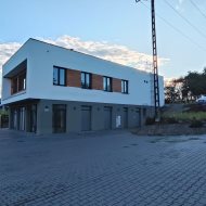 Lokal handlowo - usługowy przy drodze krajowej